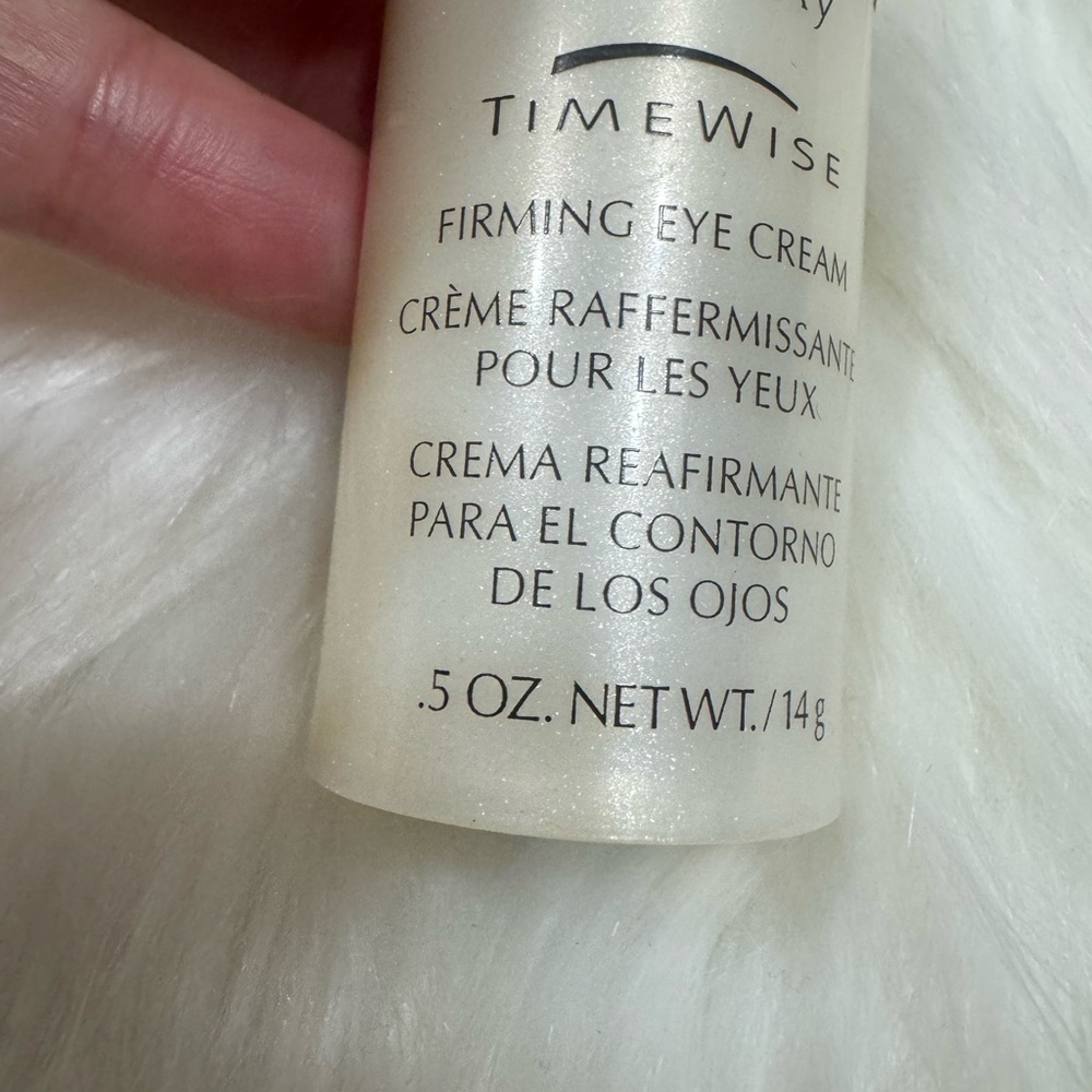 Mary Kay Bundle - Picture 8 of 11